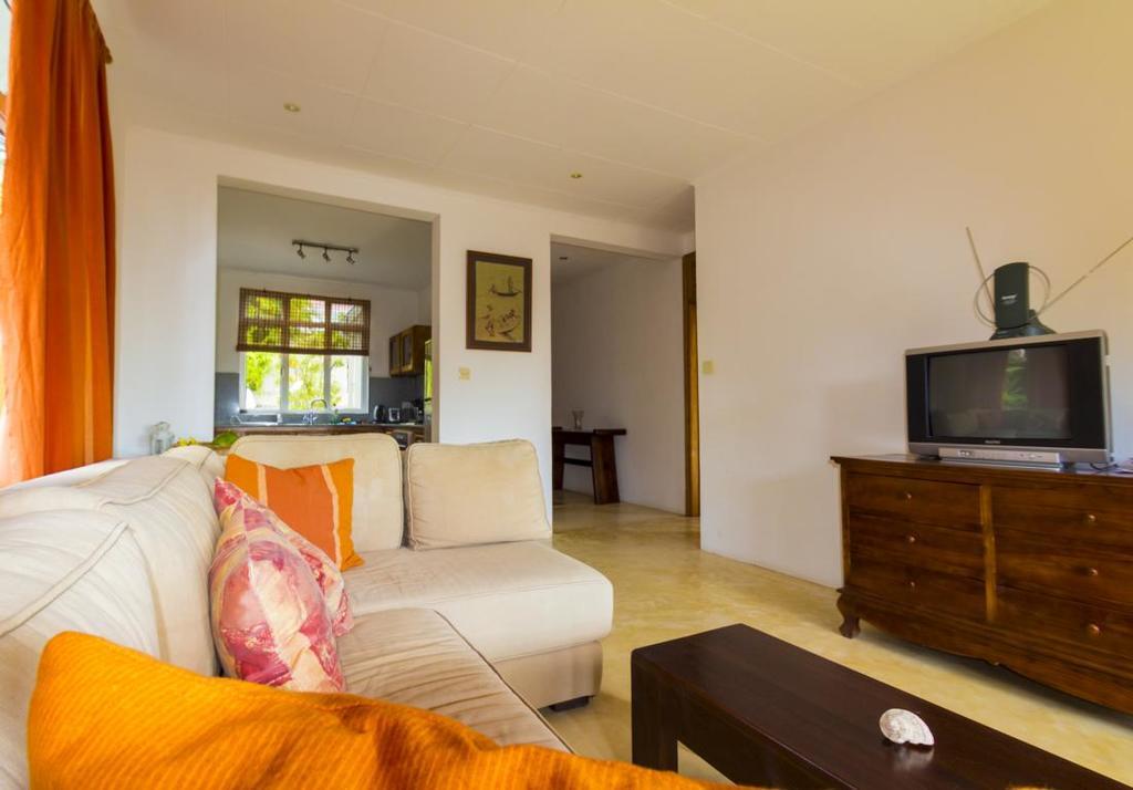 La Batie Selfcatering Apartment Beau Vallon  Extérieur photo