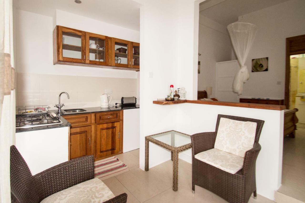 La Batie Selfcatering Apartment Beau Vallon  Extérieur photo