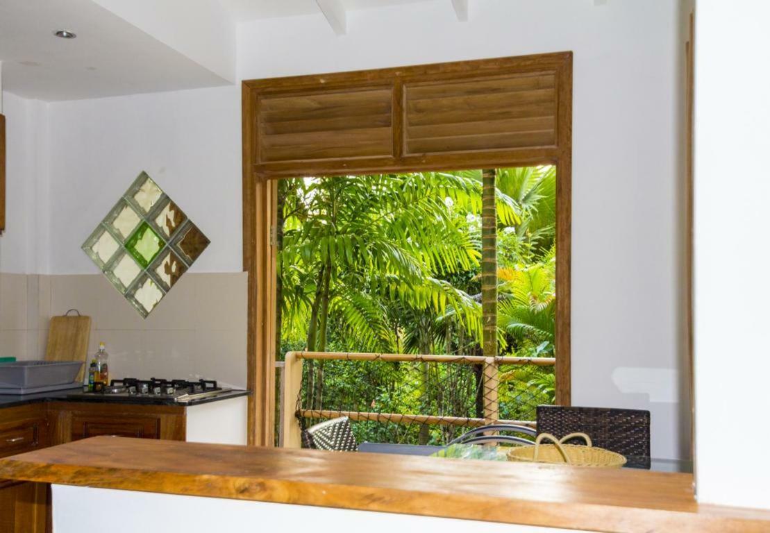 La Batie Selfcatering Apartment Beau Vallon  Extérieur photo