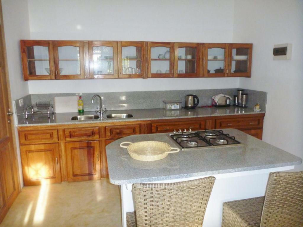 La Batie Selfcatering Apartment Beau Vallon  Extérieur photo