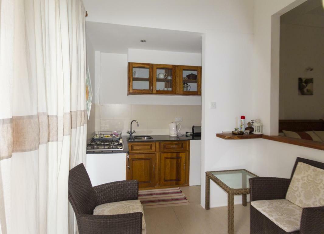 La Batie Selfcatering Apartment Beau Vallon  Extérieur photo